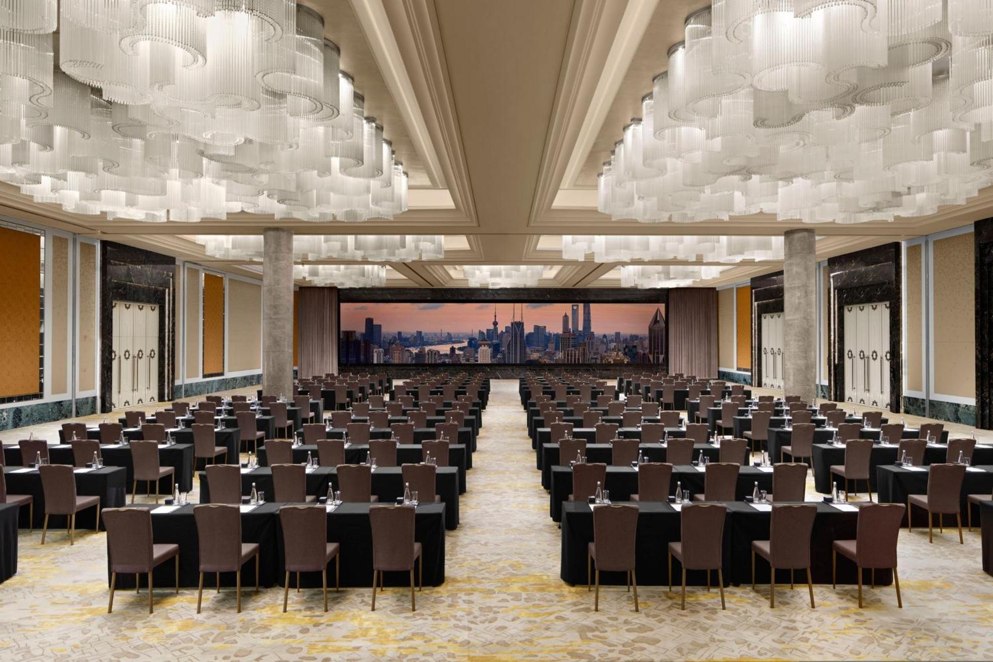 酒店 The St. Regis Jingan 5*